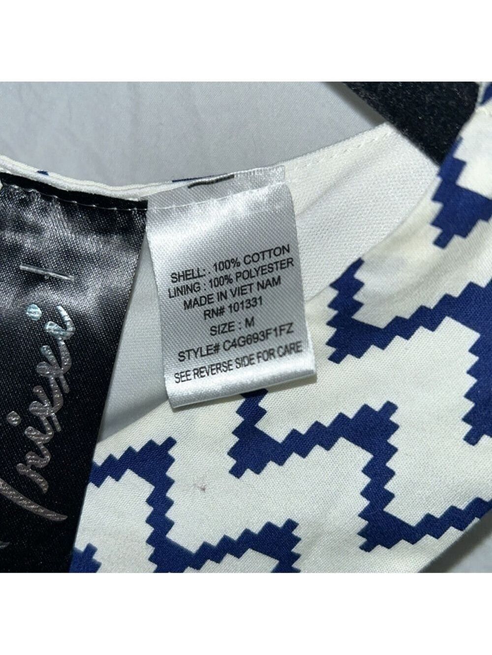NWT: Sleeveless Print Dress: size Medium - Picture 4 of 8